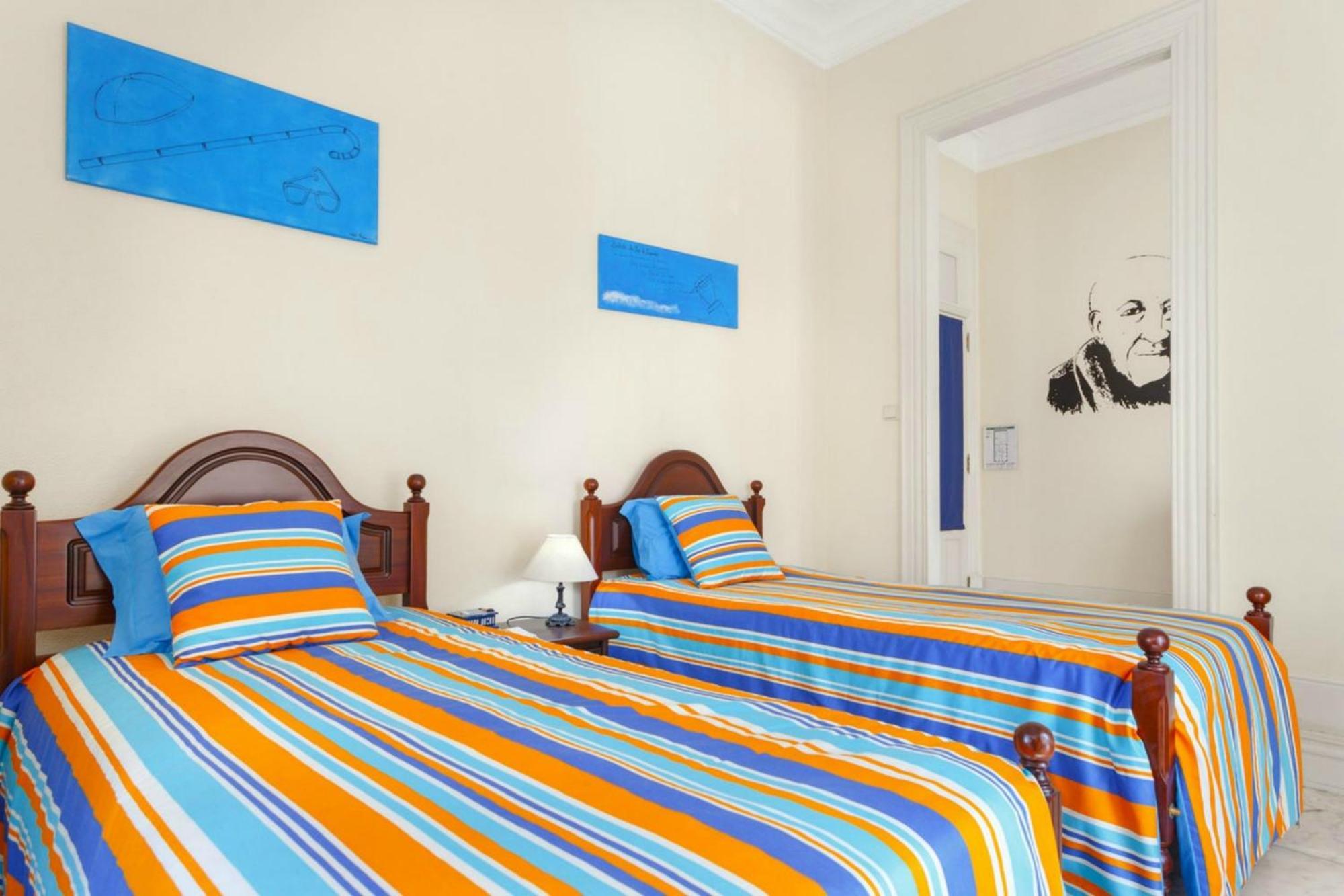 18St. Hostel Espinho  Rum bild