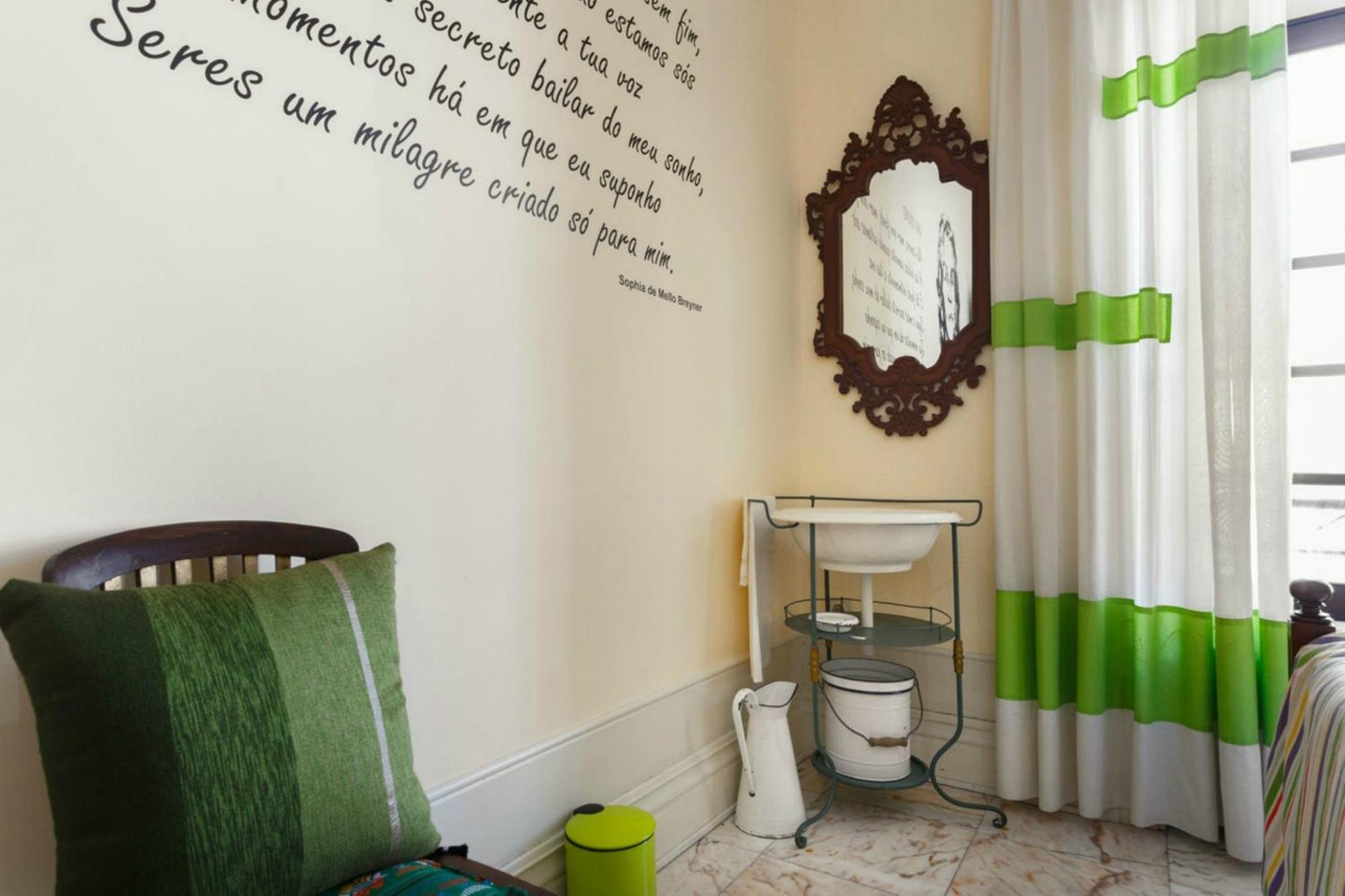 18St. Hostel Espinho  Rum bild