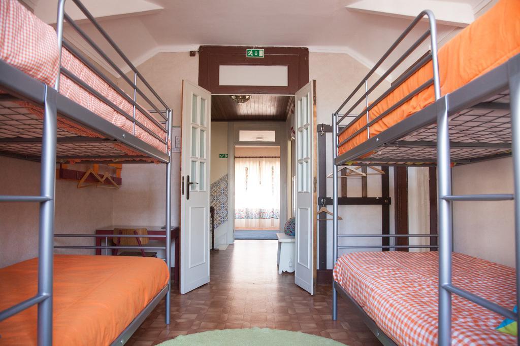 18St. Hostel Espinho  Rum bild
